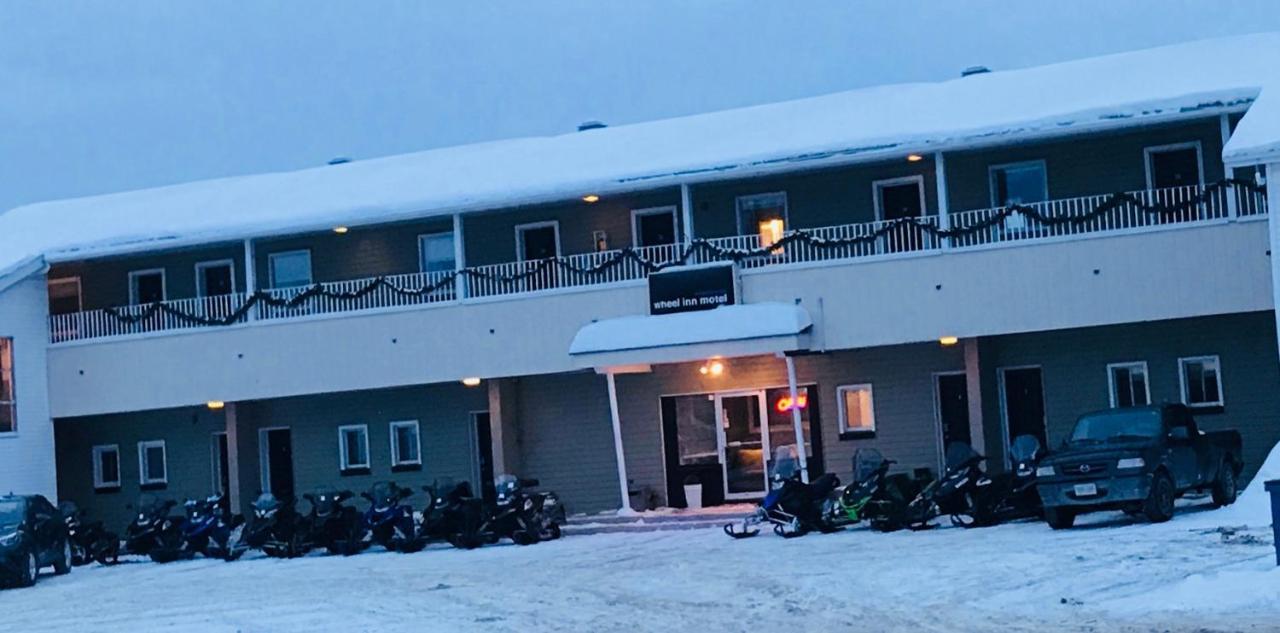 Wheel Inn Motel New Liskeard ภายนอก รูปภาพ